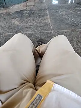 Snapshot of roselover2222 chatting on 04.01.26 roselover2222 online show from 04.01.26