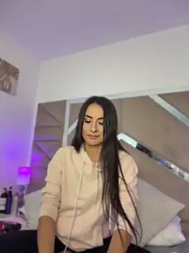 velvetlunaa  online show from 06.10.26