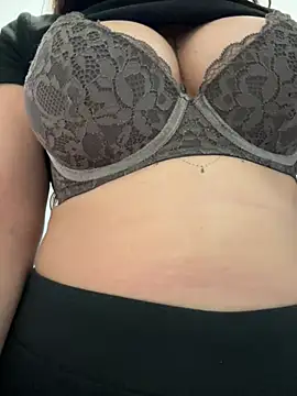 Snapshot of Supremegirlvibes chatting on 04.19.26 Supremegirlvibes online show from 04.19.26