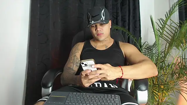 Snapshot of Pedro_x777 chatting on 03.22.26 Pedro x777 online show from 03.22.26