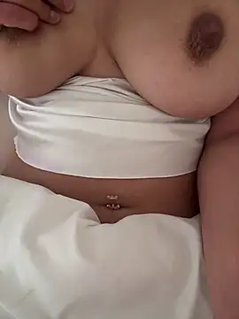 Snapshot of Isabellaoffx chatting on 04.26.26 Isabellaoffx online show from 04.26.26