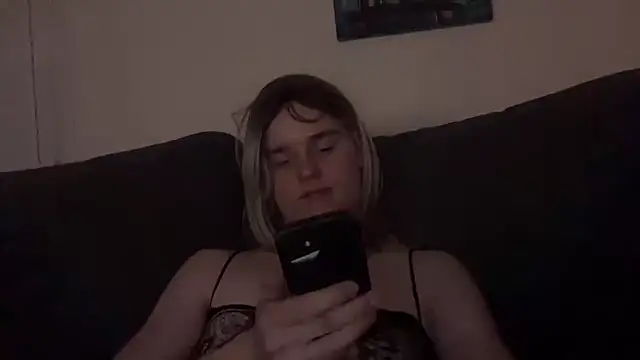 Snapshot of sissybttm647 chatting on 03.22.26 sissybttm647 online show from 03.22.26