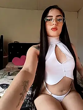 Snapshot of GeishaToro chatting on 03.25.26 GeishaToro online show from 03.25.26