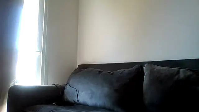 Snapshot of Emily_B_X chatting on 03.25.26 Emily B X online show from 03.25.26