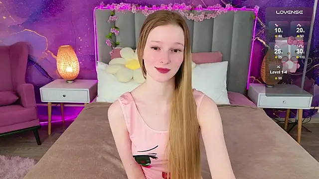 Snapshot of Mollydollzz chatting on 04.07.26 Mollydollzz online show from 04.07.26
