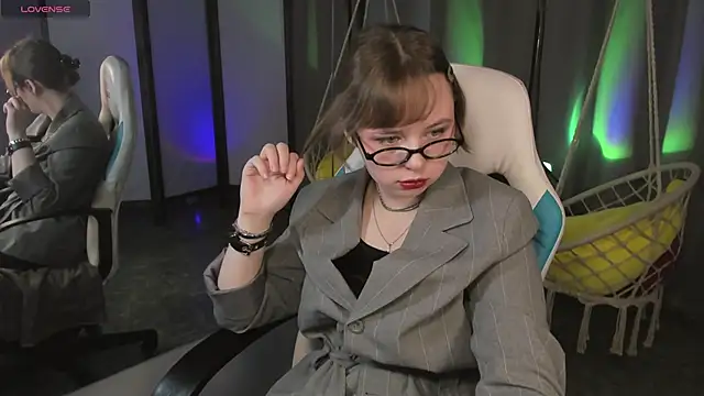 LeonaHicks online show from 04.28.26
