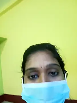 Snapshot of bannerjeesneha20 chatting on 03.31.26 bannerjeesneha20 online show from 03.31.26