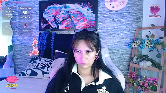 eyes moonn online show from 06.19.26