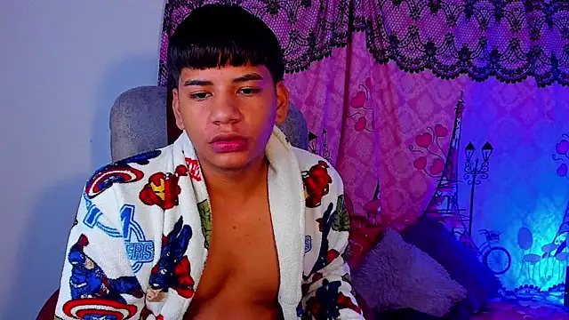 Aless bigg online show from 04.06.26