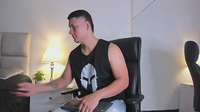 Chriss Diamond online show from 06.08.26