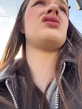 Snapshot of your_babymila chatting on 03.29.26 your babymila online show from 03.29.26