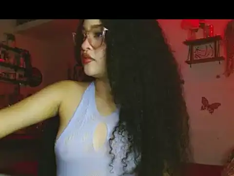 Snapshot of angel_lust1 chatting on 04.18.26 angel lust1 online show from 04.18.26