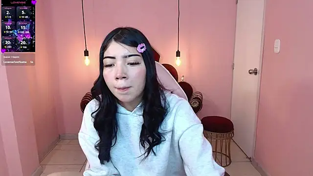Snapshot of Soffi_x_x_ chatting on 06.05.26 Soffi x x online show from 06.05.26