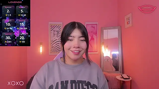Snapshot of Soffi_x_x_ chatting on 06.19.26 Soffi x x online show from 06.19.26