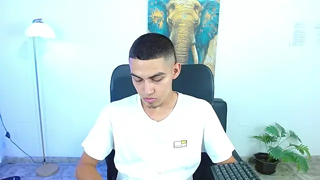 Snapshot of lucass_18 chatting on 04.07.26 lucass 18 online show from 04.07.26