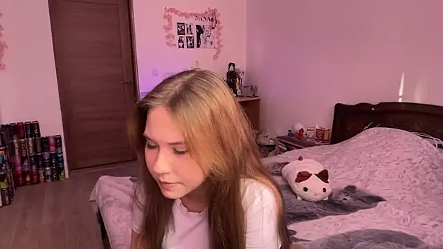 NyelleSpir online show from 04.28.26