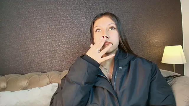 Snapshot of mily__gv chatting on 04.23.26 mily gv online show from 04.23.26