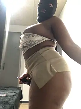 Snapshot of HornyMysteryx chatting on 05.04.26 HornyMysteryx online show from 05.04.26