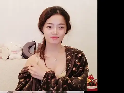 Snapshot of cc-8 chatting on 03.26.26 cc-8 online show from 03.26.26