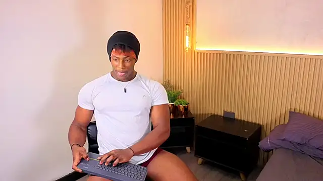Snapshot of maxmuscle10 chatting on 06.09.26 maxmuscle10 online show from 06.09.26