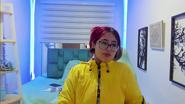Sara Red X online show from 07.03.26