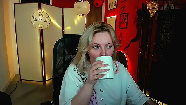 KathyBriggs online show from 05.10.26