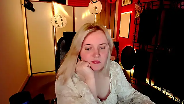 Snapshot of KathyBriggs chatting on 06.06.26 KathyBriggs online show from 06.06.26