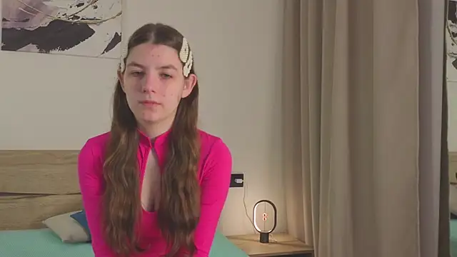 Snapshot of aliceWorkel chatting on 03.31.26 aliceWorkel online show from 03.31.26