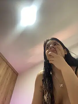 Snapshot of Annarhode chatting on 05.16.26 Annarhode online show from 05.16.26