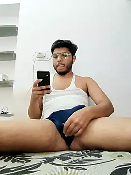 Snapshot of boyzxzxc chatting on 03.26.26 boyzxzxc online show from 03.26.26