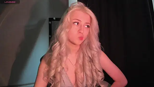 SandraSss online show from 04.01.26