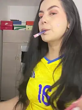 Snapshot of Cami_olarte chatting on 06.27.26 Cami olarte online show from 06.27.26