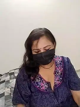 Snapshot of Hoty_bhabii chatting on 04.13.26 Hoty bhabii online show from 04.13.26