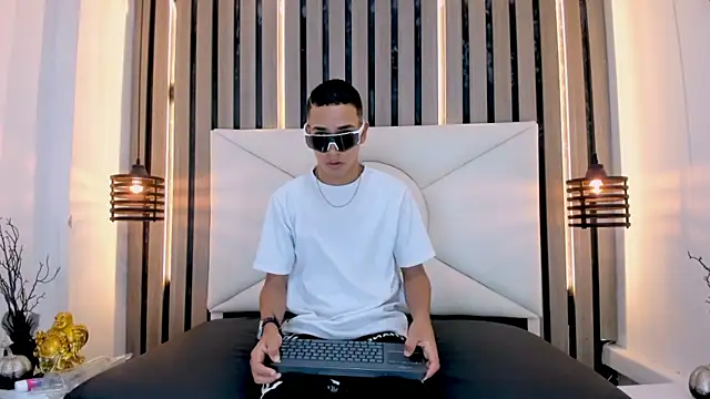 Snapshot of santiago_deluca chatting on 04.07.26 santiago deluca online show from 04.07.26