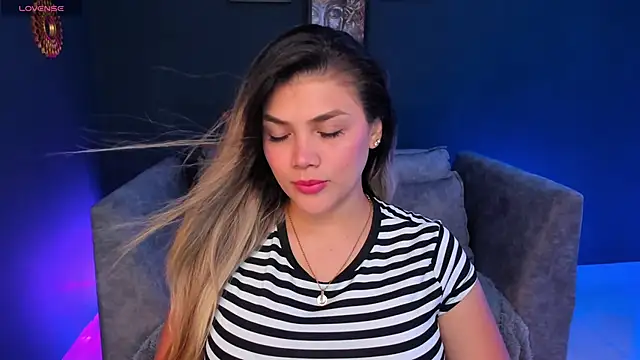 Sofia Velvetx online show from 04.25.26