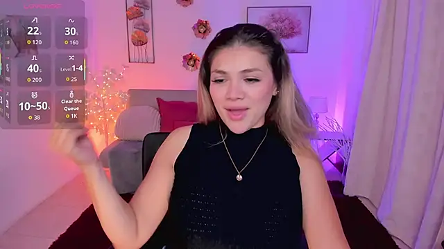 Snapshot of Sofia_Velvetx chatting on 05.30.26 Sofia Velvetx online show from 05.30.26