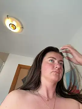 LolaSkyee online show from 05.16.26