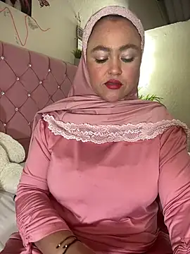 Snapshot of Marian_fadel chatting on 04.26.26 Marian fadel online show from 04.26.26