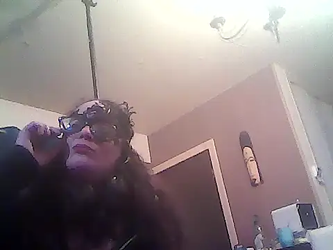 Snapshot of RedChick5 chatting on 04.03.26 RedChick5 online show from 04.03.26