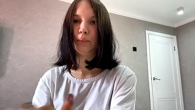 Snapshot of AmeliaMiotii chatting on 03.31.26 AmeliaMiotii online show from 03.31.26