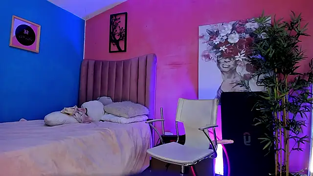 LexyNova  online show from 04.18.26