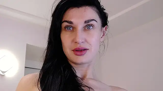 AriannaCruise online show from 04.18.26