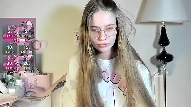 Snapshot of chloesweetbby chatting on 04.03.26 chloesweetbby online show from 04.03.26