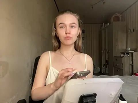 melissashineeee online show from 04.06.26