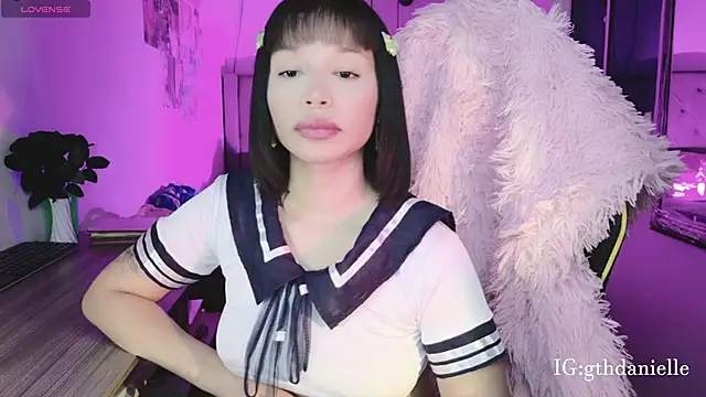 goth Valentinna online show from 04.09.26