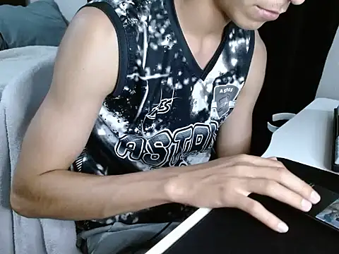 VazacGaming online show from 04.14.26