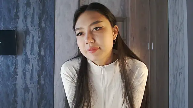 SecretTiny online show from 05.17.26