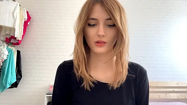 Snapshot of CassiPlacido chatting on 03.29.26 CassiPlacido online show from 03.29.26