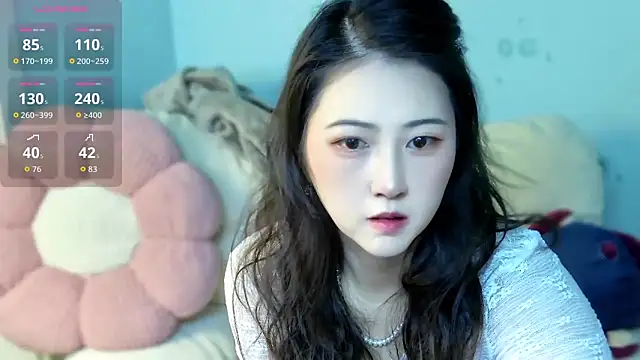 Snapshot of summer_uu chatting on 05.01.26 summer uu online show from 05.01.26