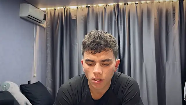 MaxWoolf online show from 06.21.26